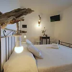 Il Rosale A Couette-café Celle Ligure