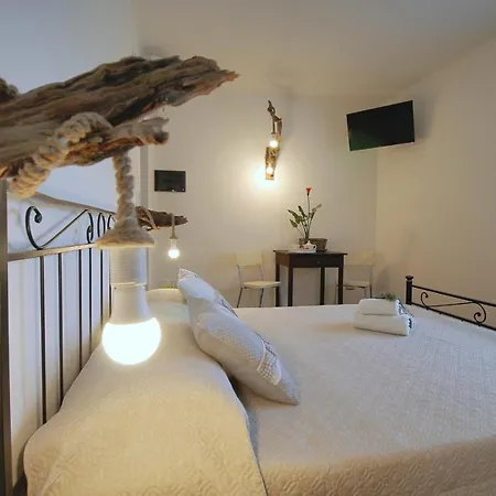 Il Rosale A Bed & Breakfast Celle Ligure