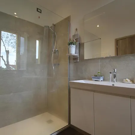 Il Rosale A Celle Ligure