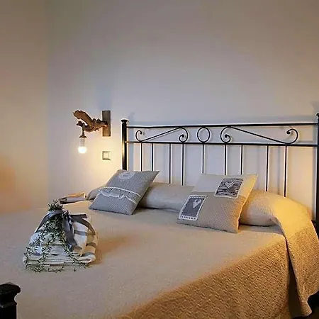 Il Rosale A Panzió 3*